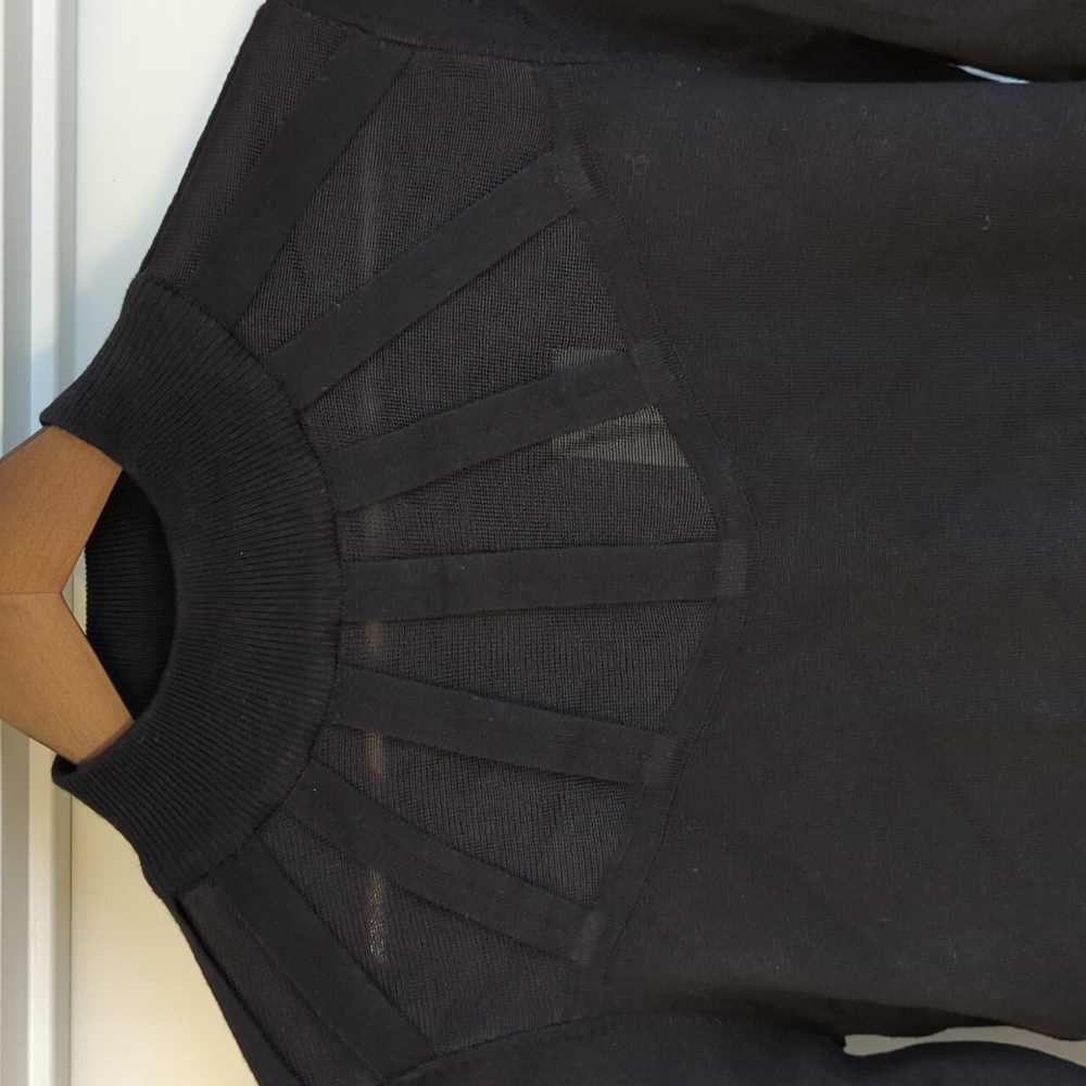 Tahari Sweater (Large)